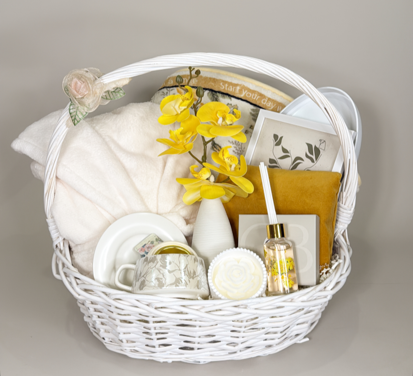 Yellow Relax Basket